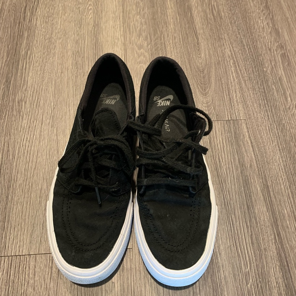 Nike Men's Black Skate Shoes
